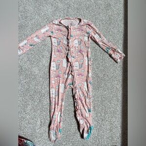 Posh peanut olive footie